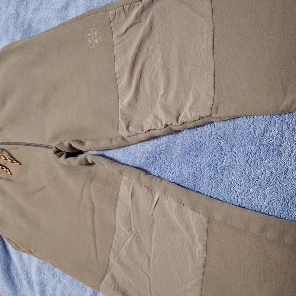 Lots of 2 sweat pants. Size 14-16 - Picture 9 of 13